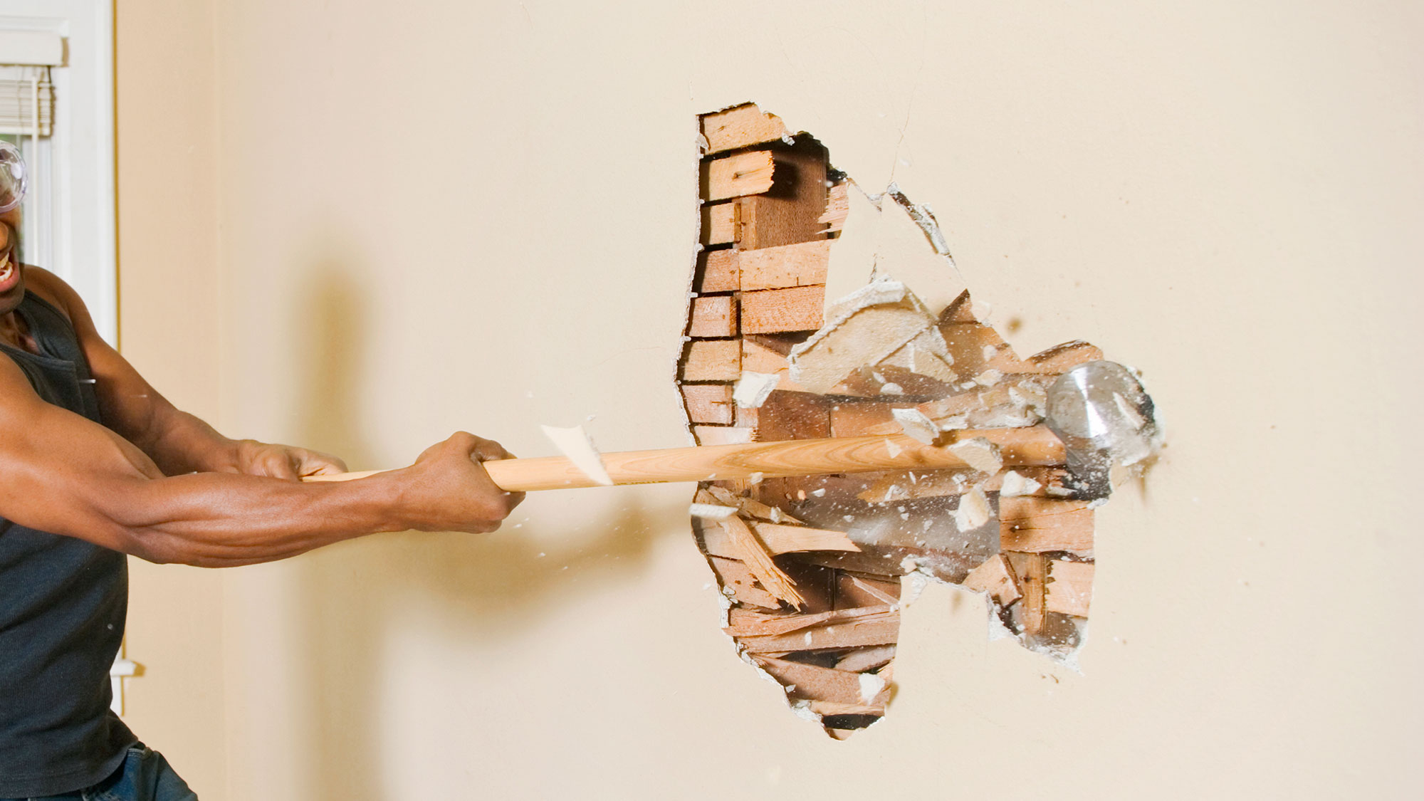 What to do before demolishing a wall of your house