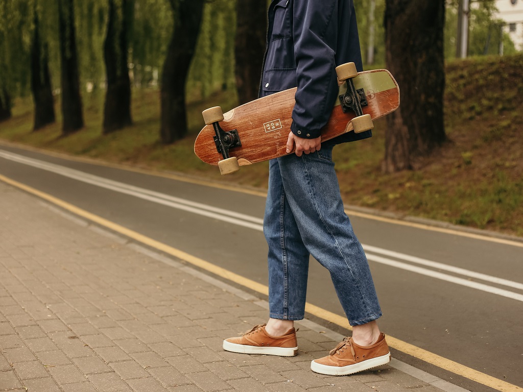 The Pros of Wearing Jeans for Skateboarding