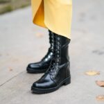how to stretch boots