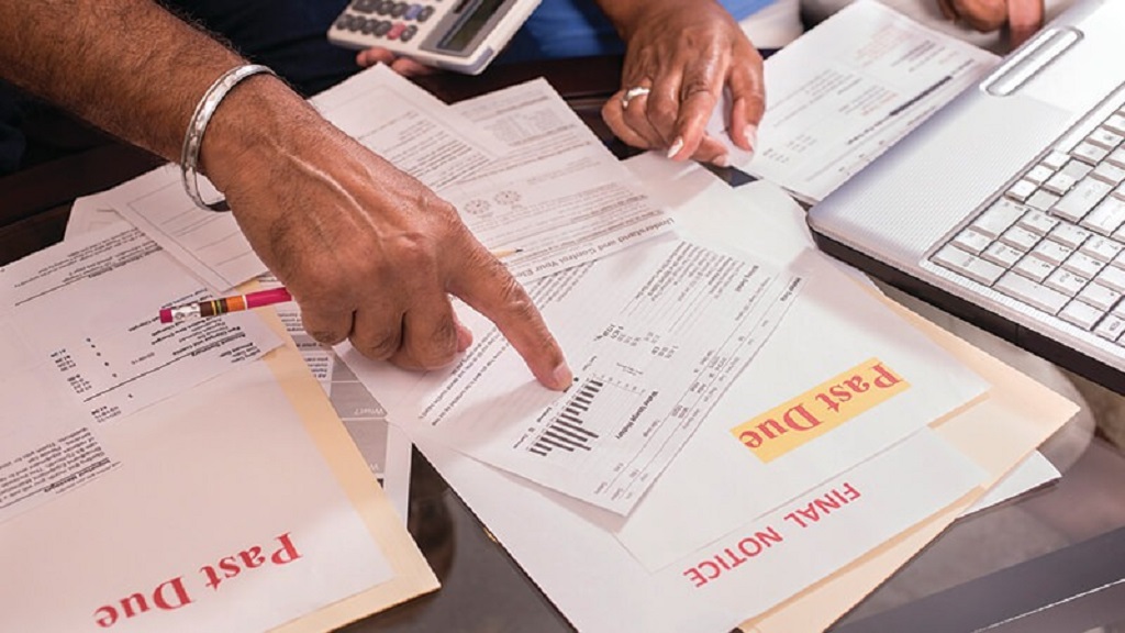 What is the average electricity rate for small businesses in Miami-Dade County