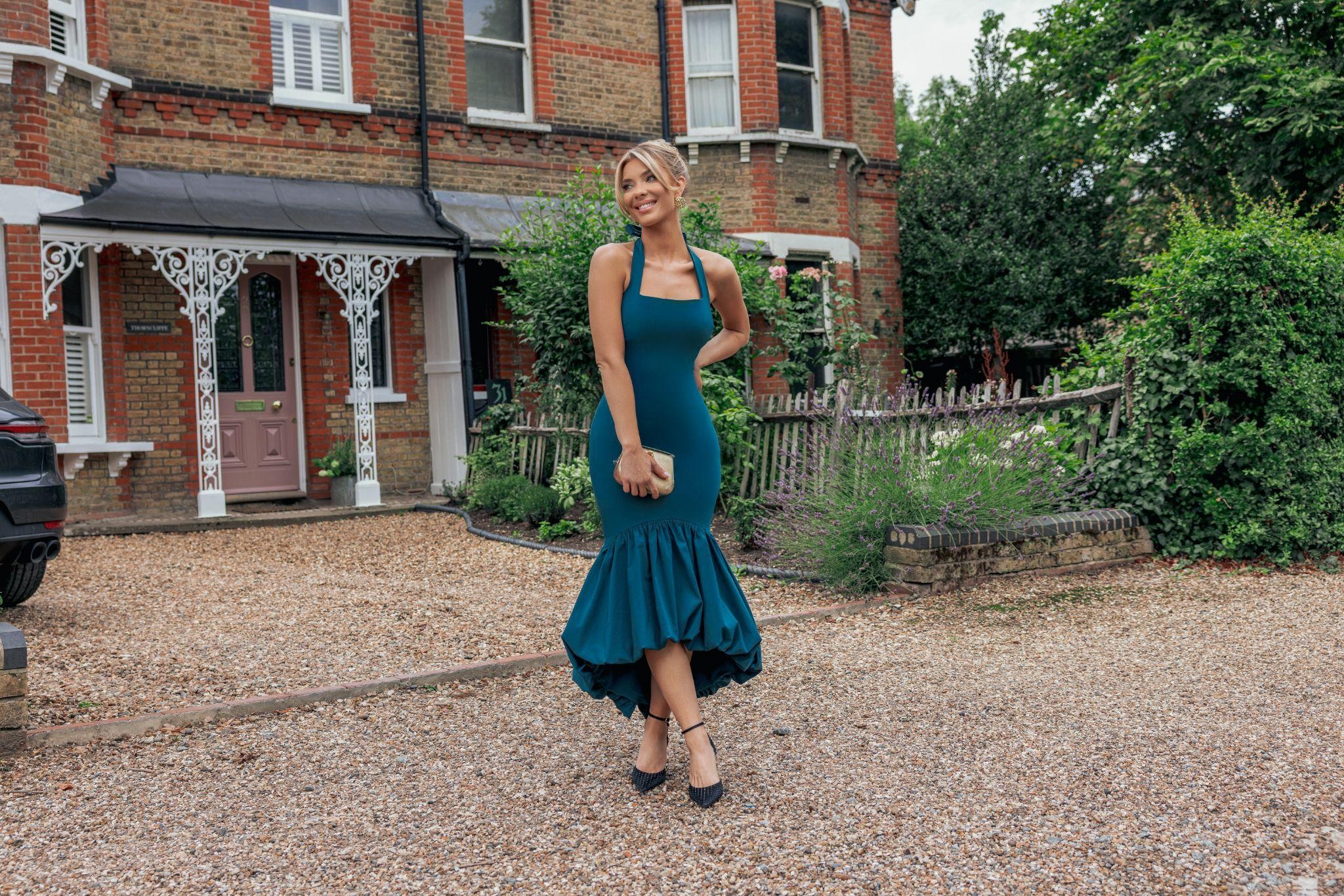 How to find party dresses every woman will love: Discover stunning styles for every occasion, from cocktail minis to elegant gowns. Shop the latest trends today!